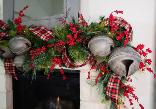 Incorporating Traditional Holiday Elements into Garlands